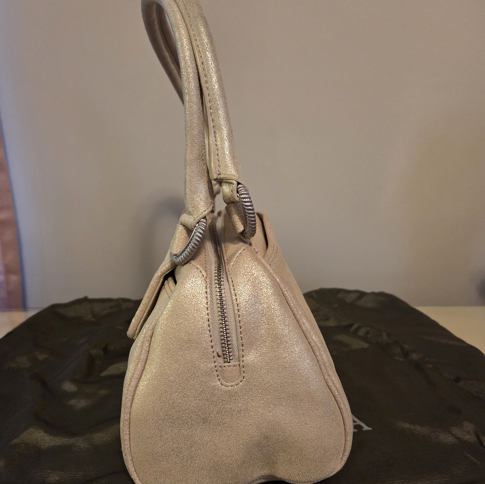 Vintage JUDITH RIPKA "Jane" east/west Zip Top Bag with Front Pocket. - Picture 3 of 12